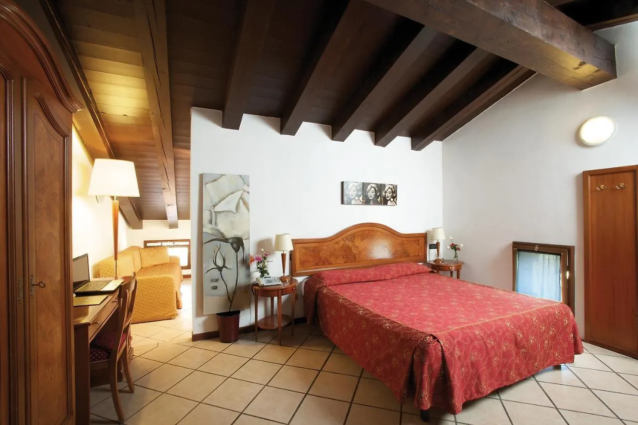 Bes Hotel Bergamo Cologno Al Serio